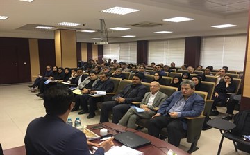 برگزاری کارگاههای آموزشی "آشنایی با قوانین و مقررات اداره مناطق آزاد" و "اصول و فنون مذاکره"در جزیره کیش