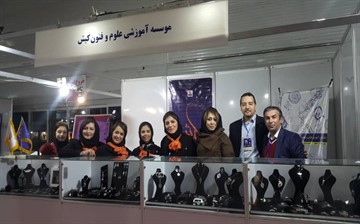 حضور دپارتمان طلا و جواهر موسسه در ششمین نمایشگاه بین المللی طلا، جواهر، نقره و گوهر سنگهای مشهد
