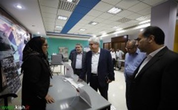 بازدید سورنا ستاری از شرکت‌های دانش‌بنیان مرکز نوآوری جزیره کیش